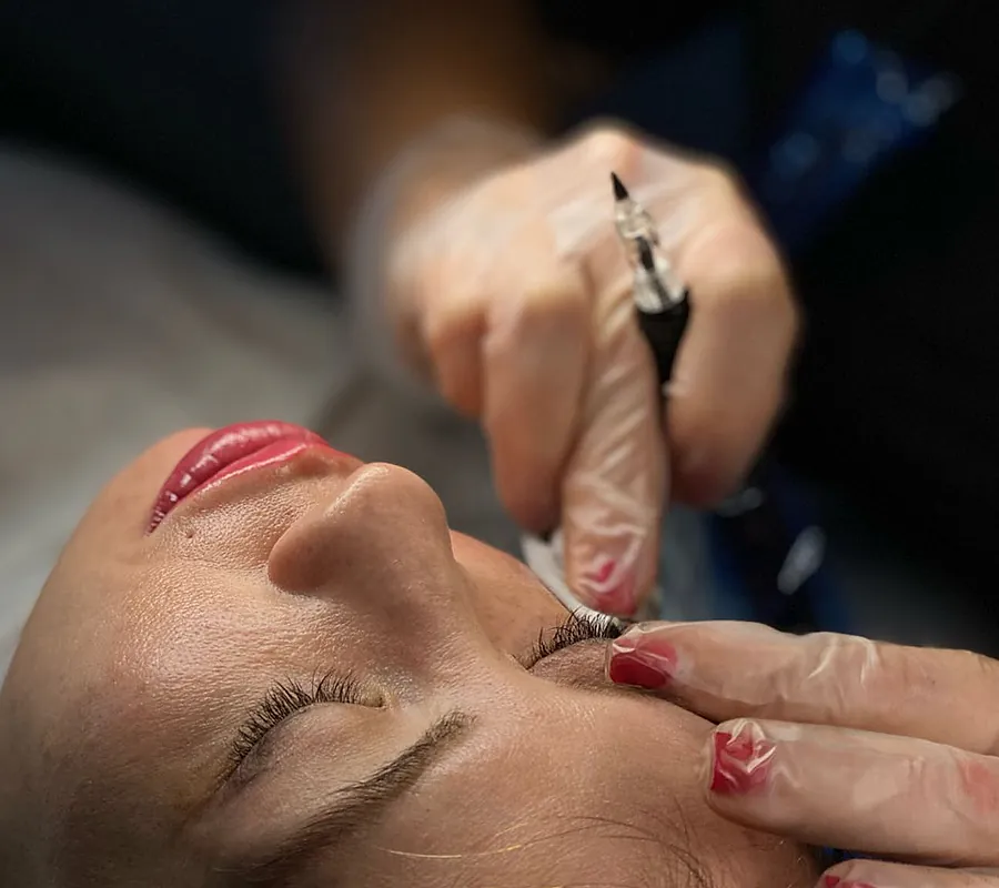 Micropigmentación Tenerife PMU Inna Blyznetsova trabajo de cejas